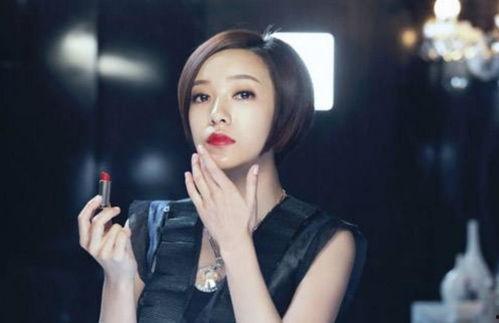 娱乐吃瓜女艺人牺牲小说,娱乐界的悲情女艺人传奇 第2张 娱乐吃瓜女艺人牺牲小说,娱乐界的悲情女艺人传奇 第2张